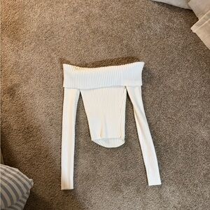 Edikted women’s Off-Shoulder Ribbed White Bottoms